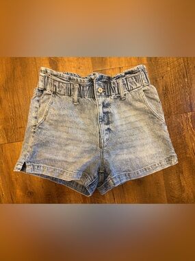 KanCan Light Wash Denim Shorts